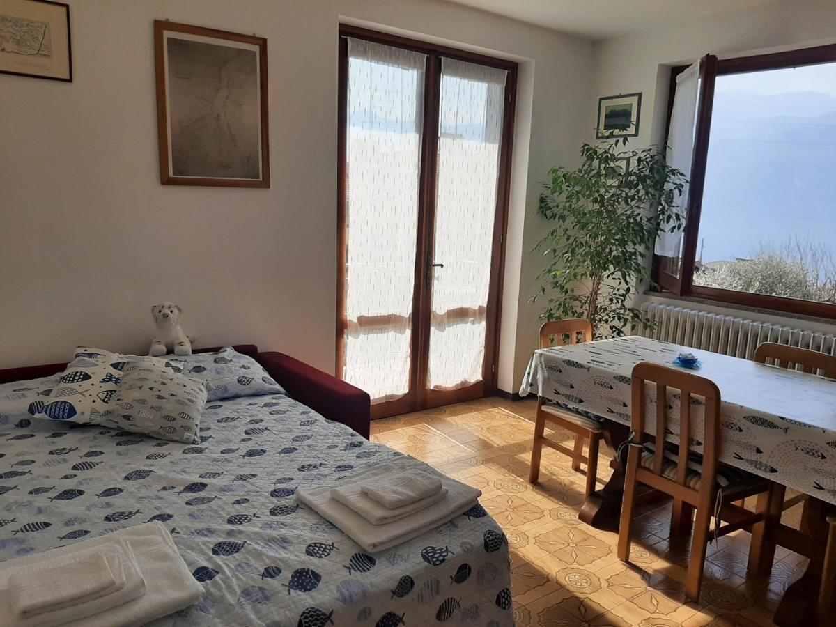 Apartment L'Ulivo Lake View In Private Street Льерна Экстерьер фото