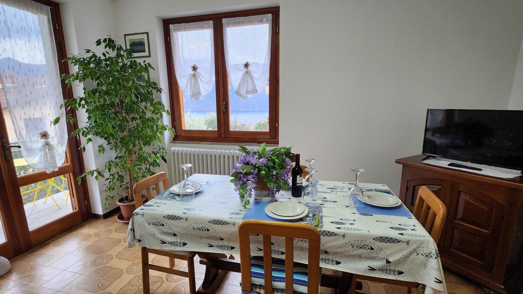 Apartment L'Ulivo Lake View In Private Street Льерна Экстерьер фото